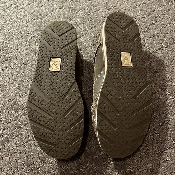 Ariat Cruisers - Picture 3 of 4